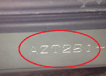 トヨタ アベンシス 型式 車体番号 エンジン番号の刻印 位置